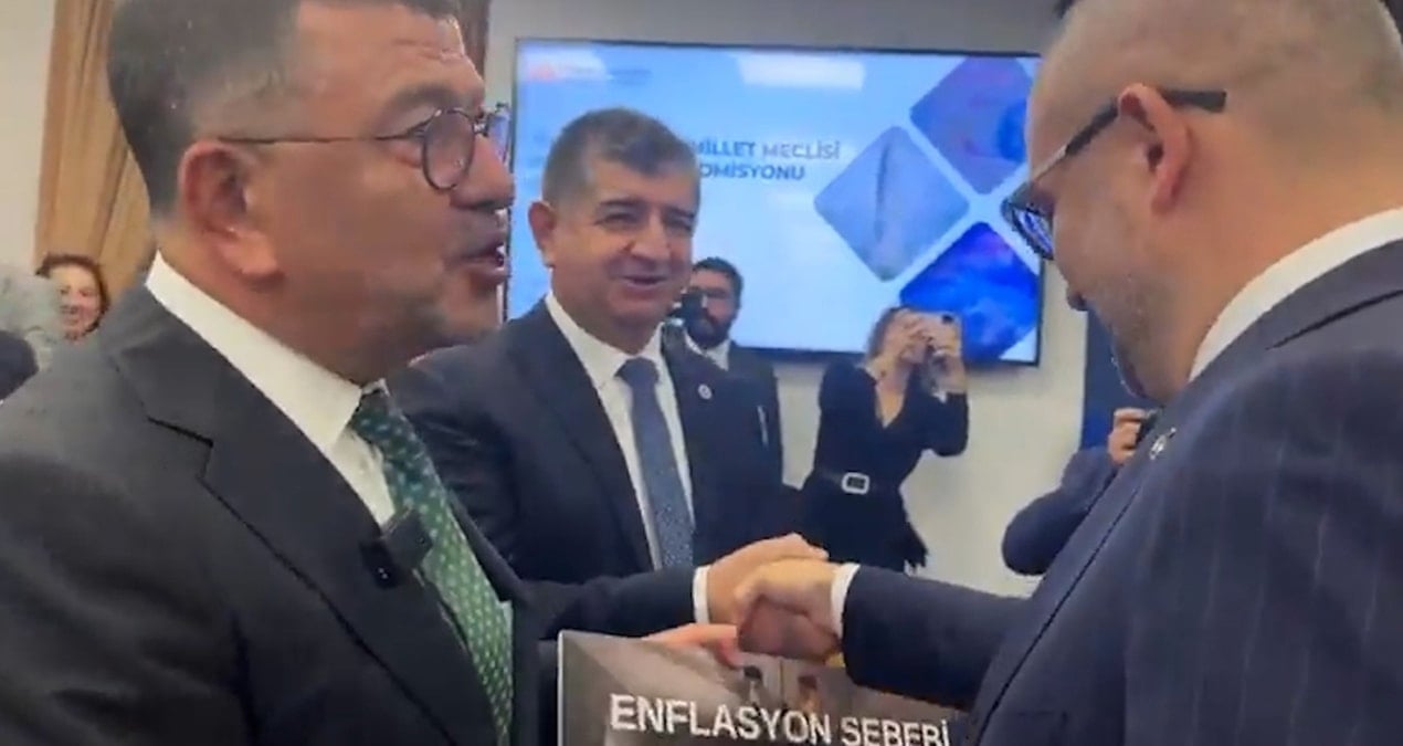 Merkez Bankası Başkanı Meclis’te protestoyla karşılandı