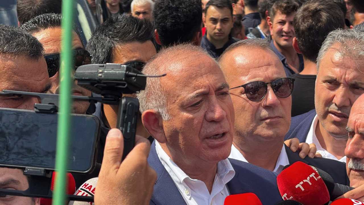 gursel tekin chp istanbulun banka hesaplarini da istedi TWqhttcw.jpg